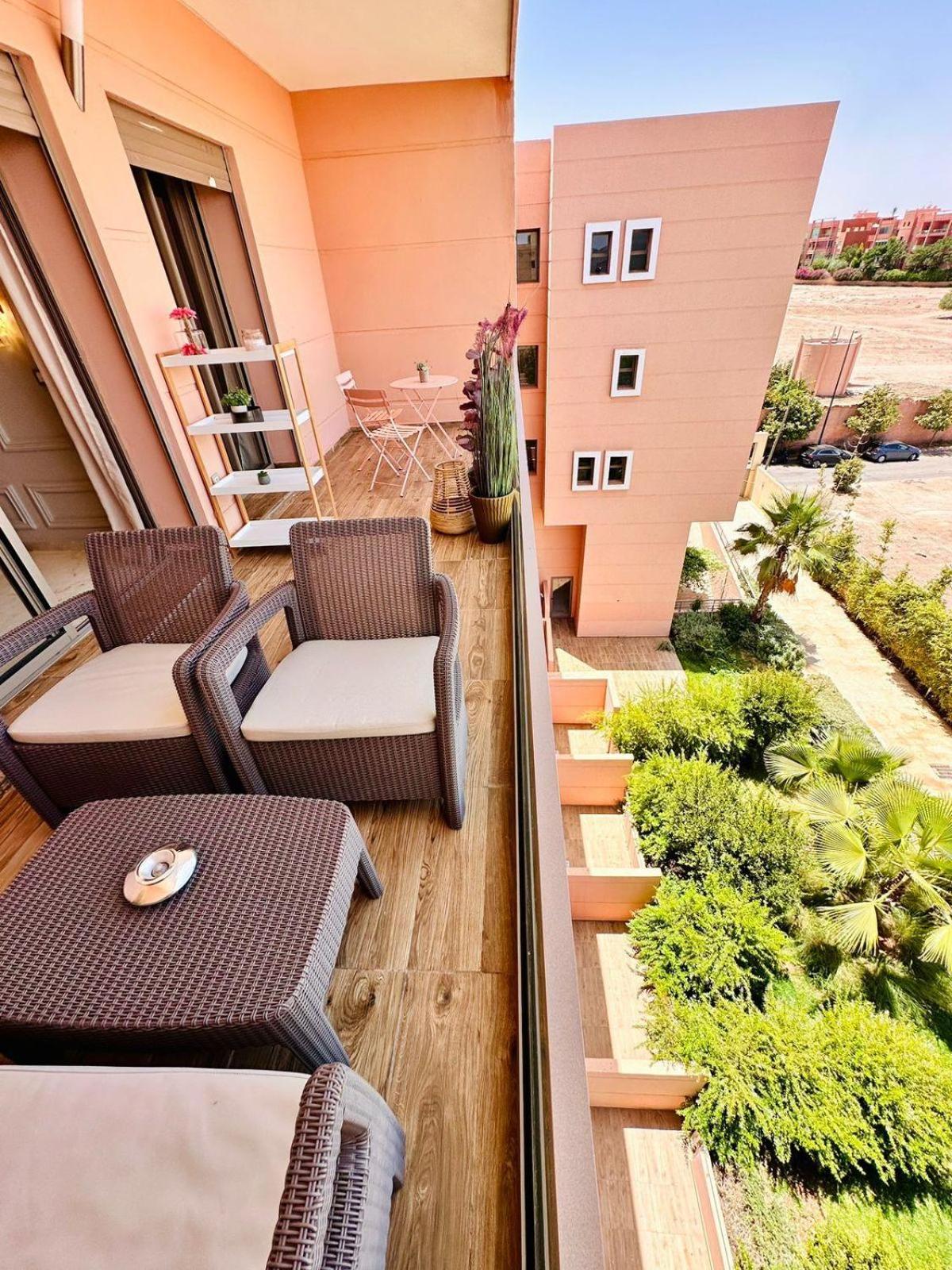 Appartement Luxueux Avec Piscine 10 Minutes Du Centre Ville 마라케시 외부 사진